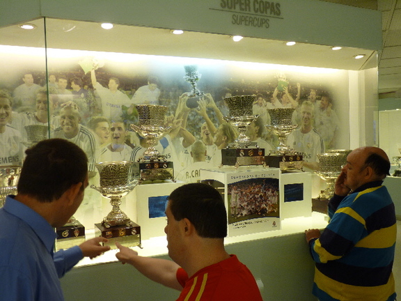Visita al estadio Santiago Bernabéu realizada por Homiguar (III)