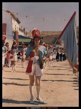 Vicen de majorette a principios de los 80