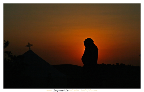1 de septiembre de 2007 a las sitete y veinte de la tarde. El Santo Niño llega  a la última capilla de la cuesta donde cayó por primera vez.