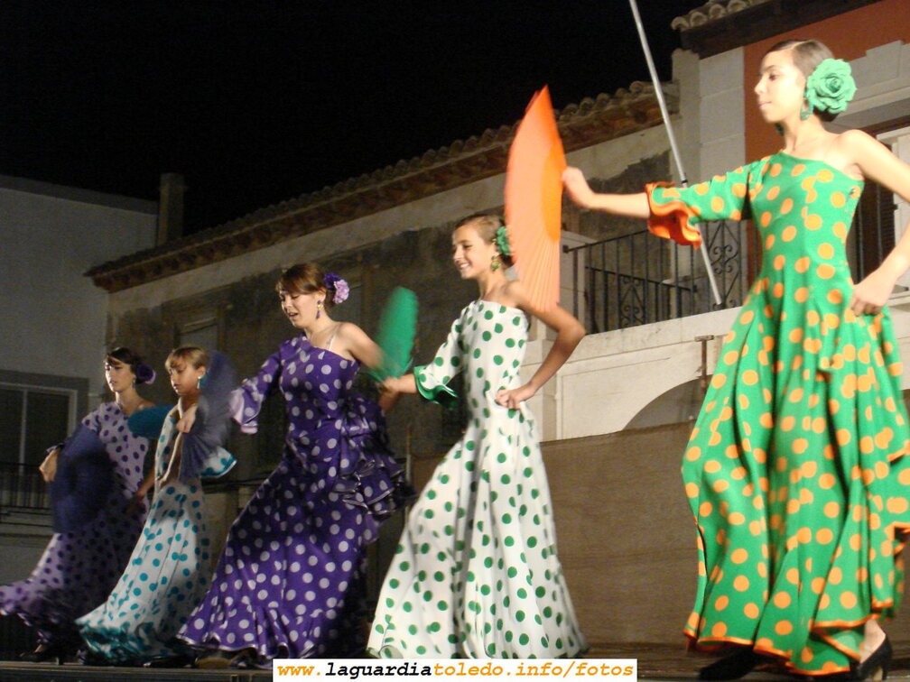 15 de Septiembre de 2007. Actuación de la Escuela de Baile de la Asociación Cultural dirigida por Esperanza Alvarez