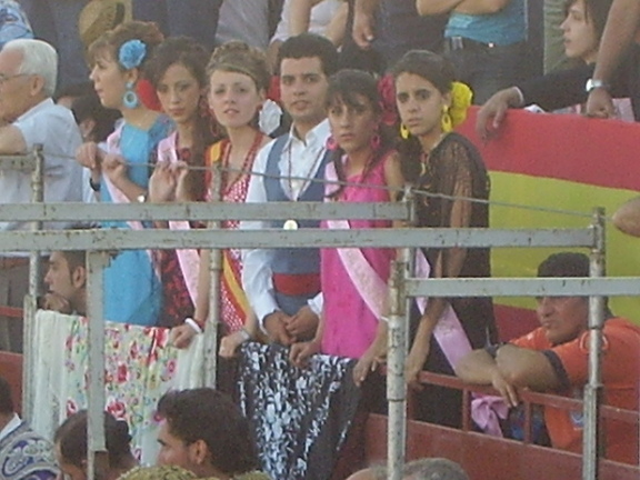 Reina, damas y mantenedor 2007 en la grada