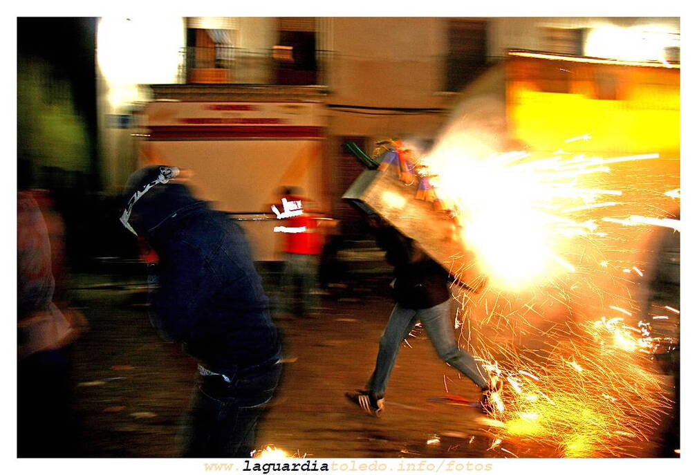 28 de septiembre de 2007. Toros de fuego en la plaza: Un Miura.