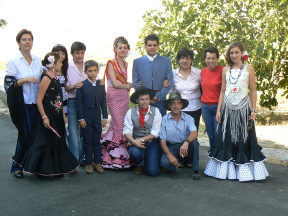 REINA Y MANTENEDOR CON FAMILIA Y AMIGOS