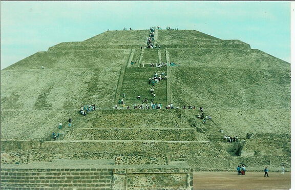 Fernando Guzmán - México III - Pirámides de Teotihuacan