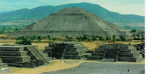Fernando Guzmán - México V - Pirámides de Sol