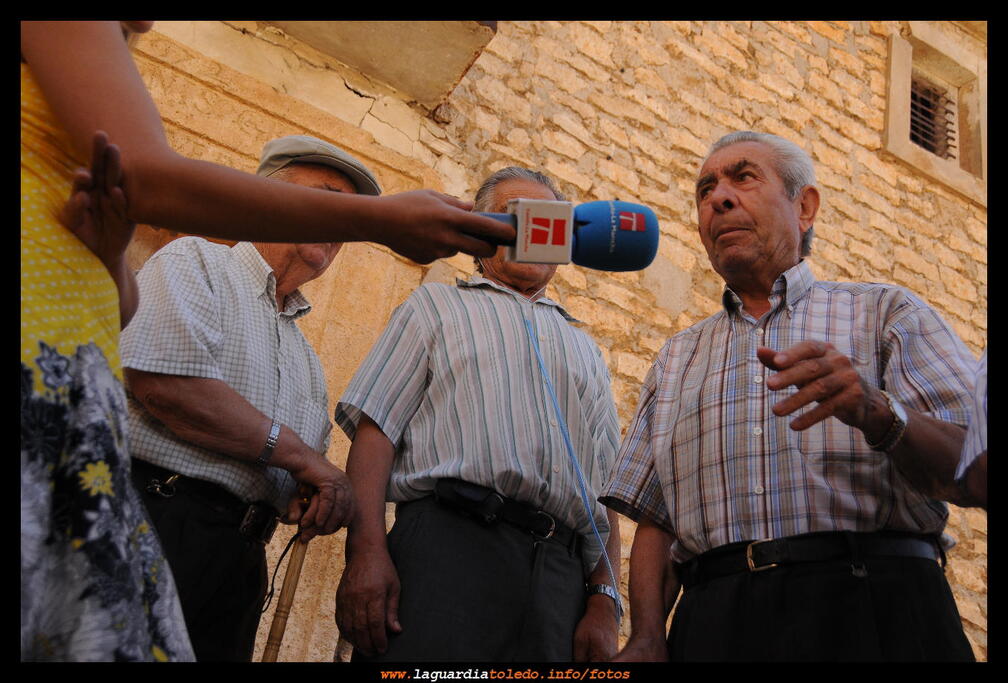 Entrevista de TV Castilla La Mancha a Jose Luis Tejero creador del primer diccionario guardiolo publicado en esta web. 1 de Agosto 2009.