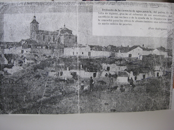 Noticia de abastecimiento de agua al pueblo