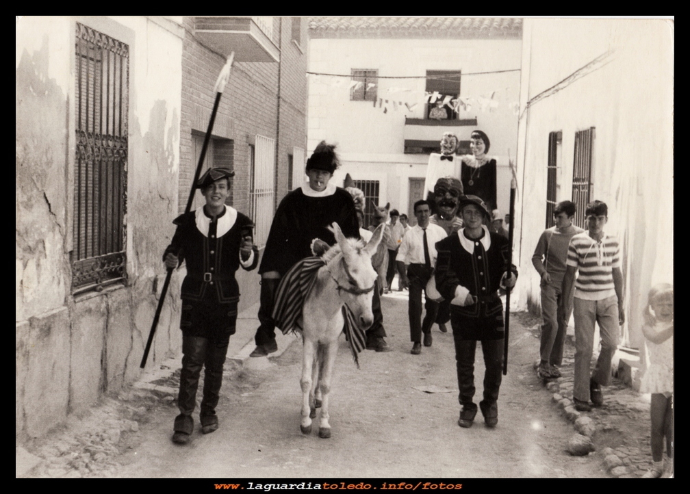 Los alabarderos