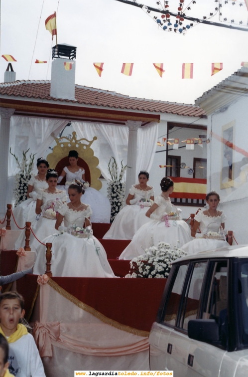 Fiestas de 1998. Carroza de las Damas y Reina