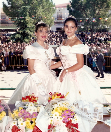 Fiestas 1994. Imposicion de bandas a las damas