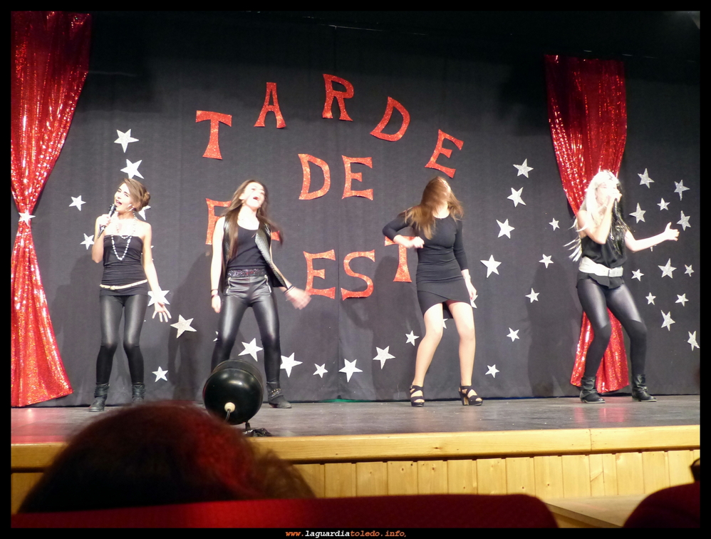 Tarde de fiesta (2015)