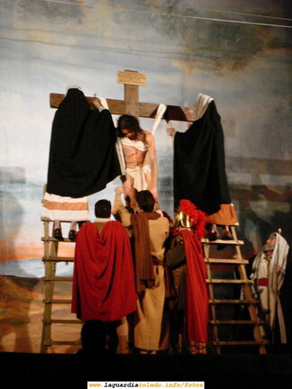 15 de Marzo de 2008. Representación de la Pasión Dramatizada por parte de actores guardiolos en la Iglesia Parroquial