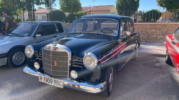 Concentración de coches antiguos