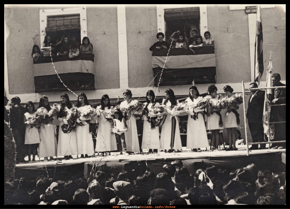 Reina y damas de las fiestas 1970