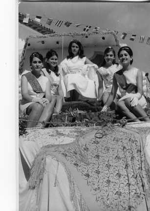 Reina y damas. Año 1969