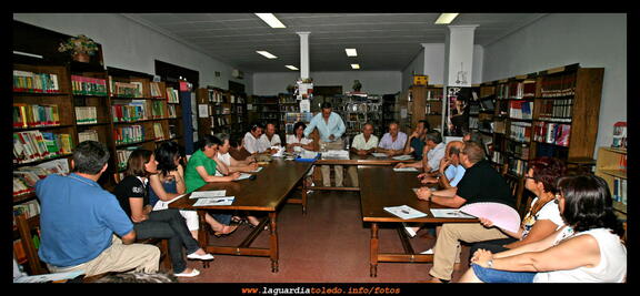 Reunión de asociaciones y comisión de festejos para preparar las Fiestas 2009