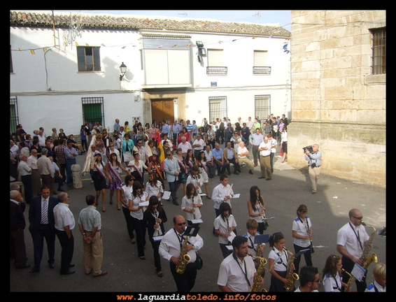 LLegada de la Reina a la iglesia