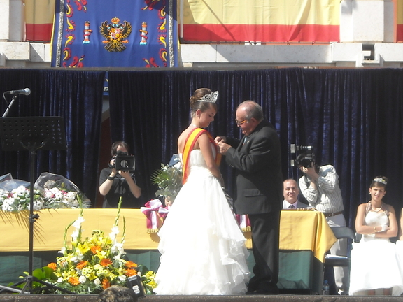 Imposición de la medalla del Santo Niño.
