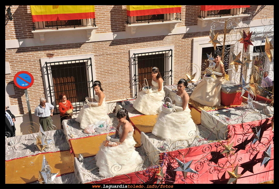 Carroza Reina y Damas 2010