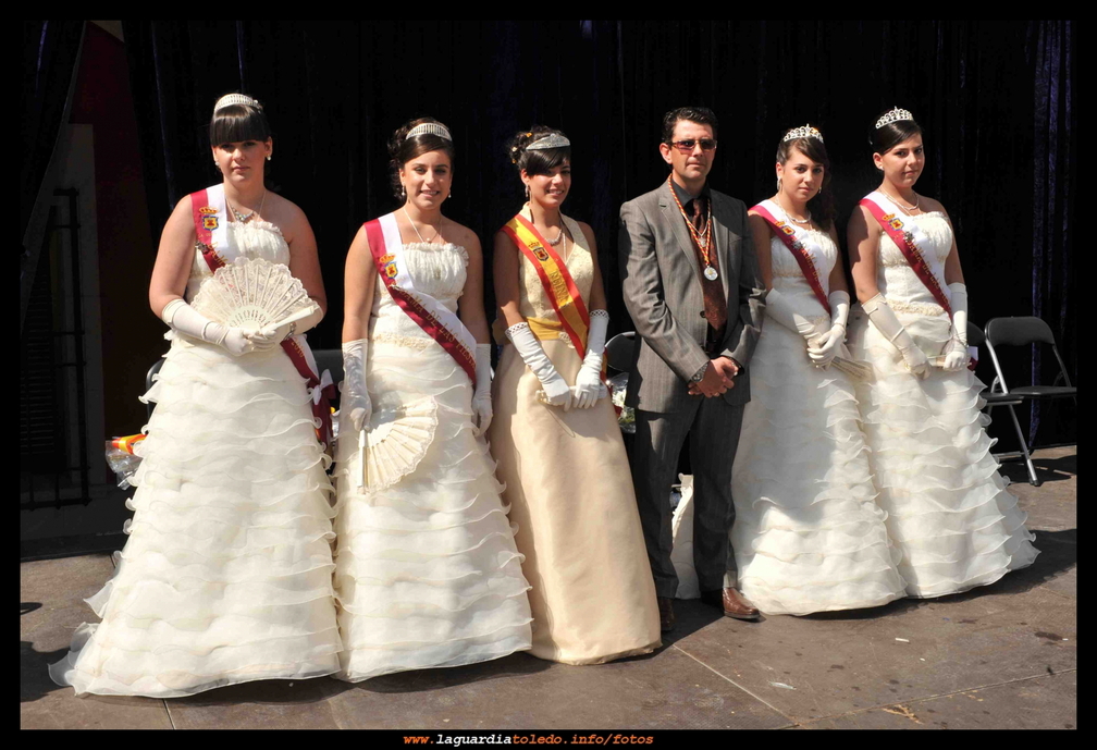 Reina, damas y mantenedor 2010