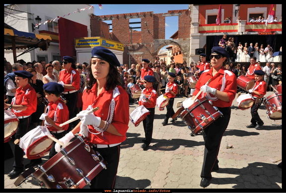 Incorporaciones femeninas a la banda de cornetas y tambores. Fiestas 2010