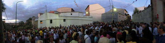 Subida del Santo Niño a la Iglesia. Panorámica en la crucera. 3-09-2011