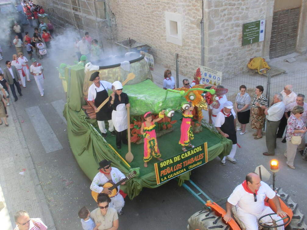 Carroza "Sopa de caracol" de la Peña Los Timbales. Desfile de carrozas 24-9-11