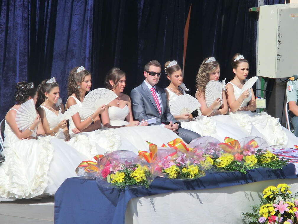 Las Damas y Reina en la Plaza Mayor. 24-09-2011