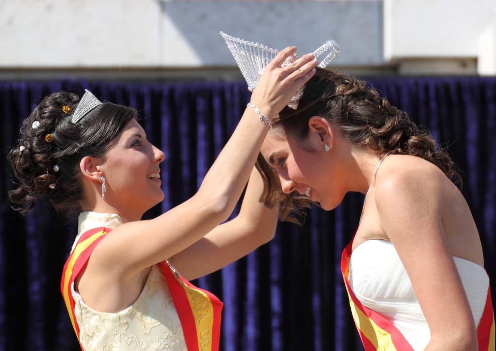 Coronación de la reina de las fiestas 2011.