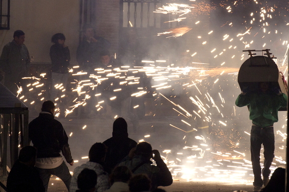 TOROS DE FUEGO. (II). (29-09-2012)