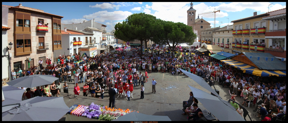 24 Septiembre 2012 - Coronación - El alcalde frente a su pueblo