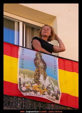 24 Septiembre 2012 - Ofernda floral al Sant Niño - Mirando desde el blacón