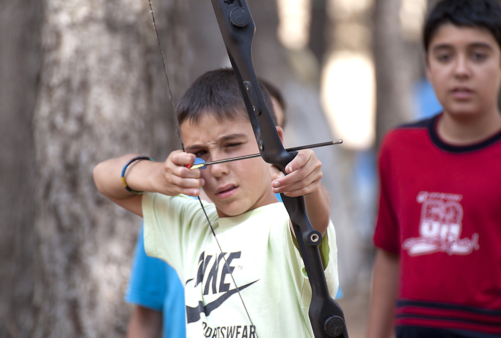 CAMPAMENTO DE VERANO. LA GUARDIA 2013. tiro con arco