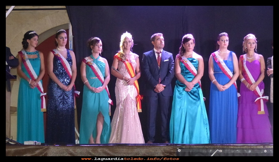 Reina, damas y mantenedor 2013
