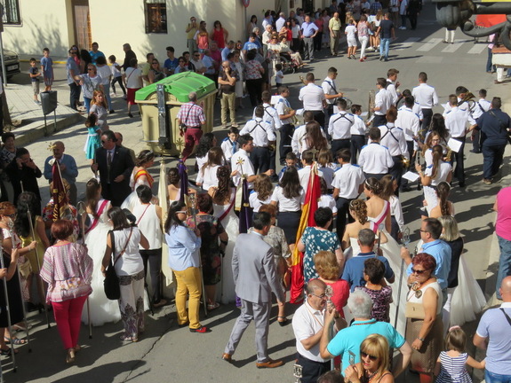 Desfile de carrozas diurno. Fiestas 2016