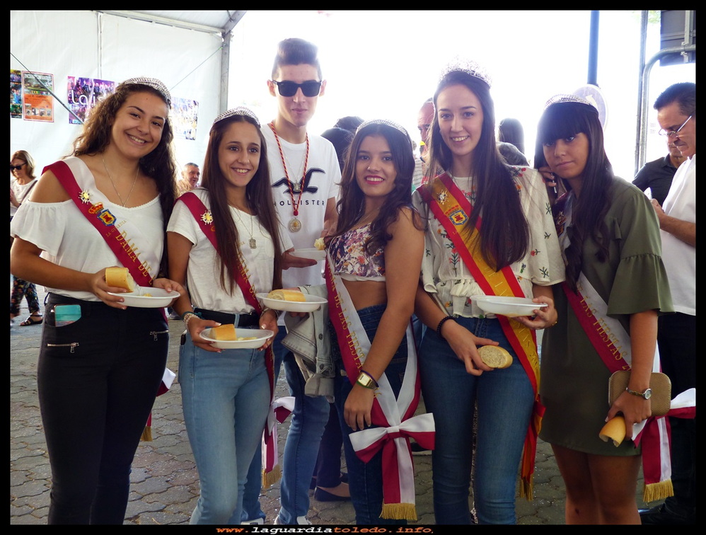 Reina, damas y mantenedor 2016