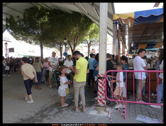 La plaza en fiestas