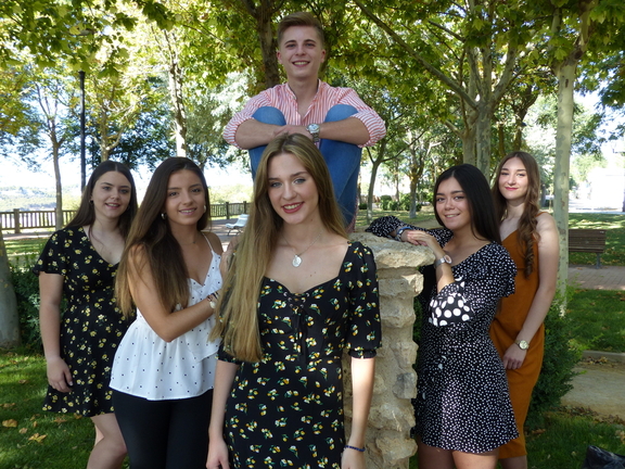 Reina, damas y mantenedor 2019