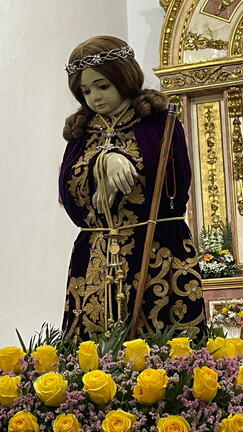 El Santo Niño en la Ermita esperando subirlo a la Iglesia