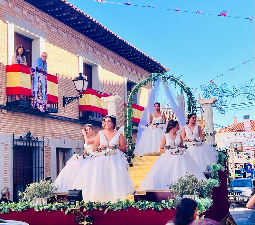 Carroza de la reina y damas 2023