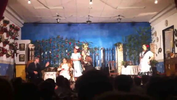 Vídeo de la representación de la obra "Puebla de las Mujeres" de los hermanos Alvarez Quintero por el taller de teatro de la Rosaleda
