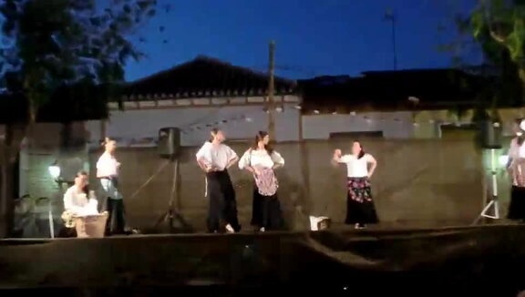 Actuación de la Asociación Cultural Balarte en las fiestas de Castilla la Mancha 2012
