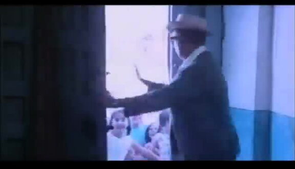 Secuencia de la película "El momento de la verdad" (1965), de Francesco Rosi, en donde aparece una actriz guardiola
