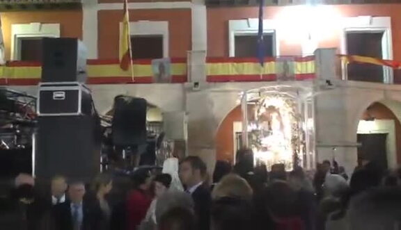 25 de Septiembre de 2008. Procesión Nocturna del Santo Niño que acaba cantando el Himno en Jesús