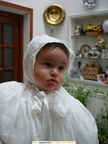 12 de Abril de 2008. María Redajo Martínez con el traje de acristianar minutos antes de su bautismo