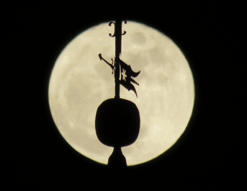 La luna llena el día de Navidad 2015 y detalles de la Iglesia