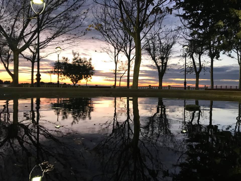 Puesta de sol en el puente de la Constitución