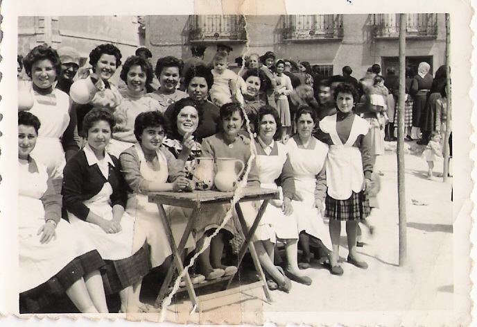 Grupo repartidoras de chocolate