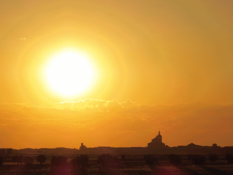 Puesta de sol por la carretera de Lillo (a 3 Kms de La Guardia)