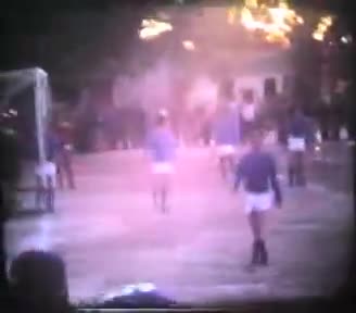 Partido de fútbol en 1981 en La Fuente